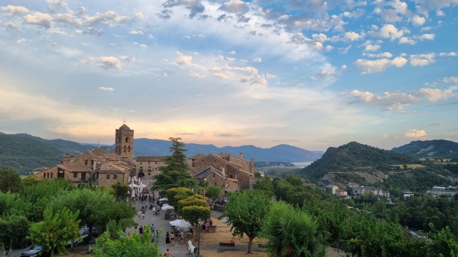 איינסה בשקיעה